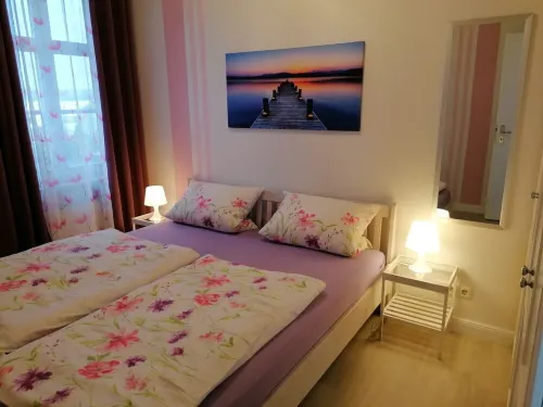 Bright, modern furnished apartment with sea views, 100 m to the beach