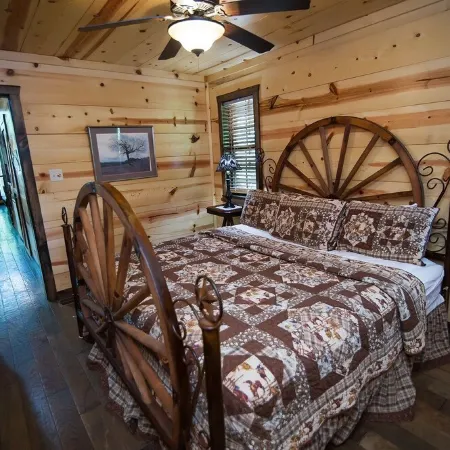 Crazy Horse is a Charming Hochatown Cabin with All the Amenities.