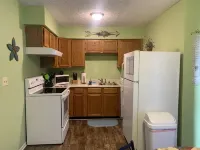 Ezekiel's Getaway side 2 near Ark Encounter with Game room