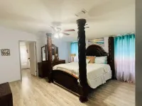 Natalia TX. Family Getaway!! Hotels in Medina County