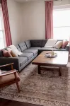 The 1905 - Spacious Downtown Farmhouse - 4bd/2ba