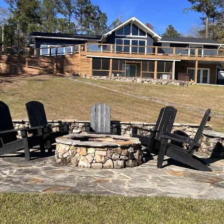 Private Saltwater Pool - Hottub - Commercial Arcades - Kayaks - Firepit