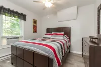 One bedroom apartment in downtown Canandaigua 캐넌다이과 레이크 스테이트 마린 공원 주변 호텔
