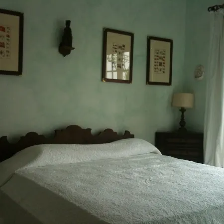 Elegant villa directly on the lake Hotel a Tignale