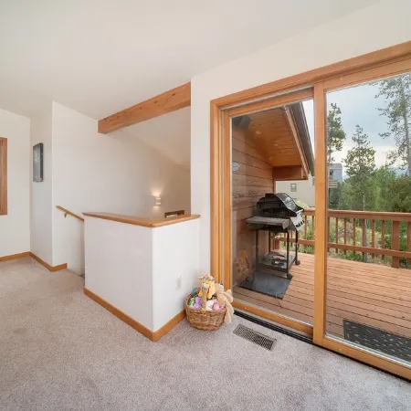 Winter Park Mountain Home/Near Bus Stop/Sleeps 7!!