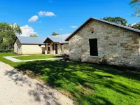 Casa Pacana - Private Frio Canyon Resort-Type Property w/Views! Hotels in Real County