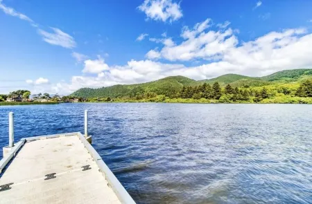 Tiki Escape w/ Amazing Mountain and Marsh Backdrop Отели рядом с достопримечательностью «Jetty Marina»