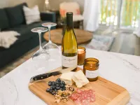 Joanna Gaines would stay here! Hotels in Sandpoint