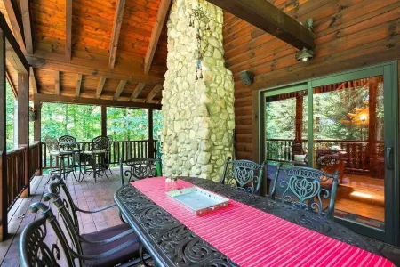 Bella Luna-Cabin-Private Bathroom