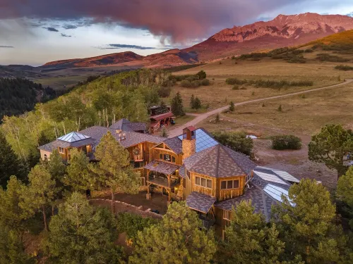 Majestic Mountain Escape