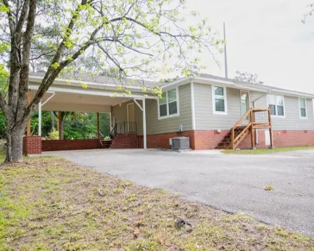 Nice peaceful and spacious home. Hoteles en Clanton