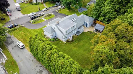 Remodeled Seaside Village Retreat, 5-minute walk to village center