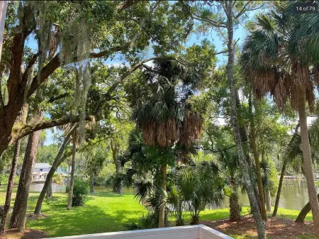 Family-Friendly Townhome with Resort Amenities Included - 1/2 Mile to Beach