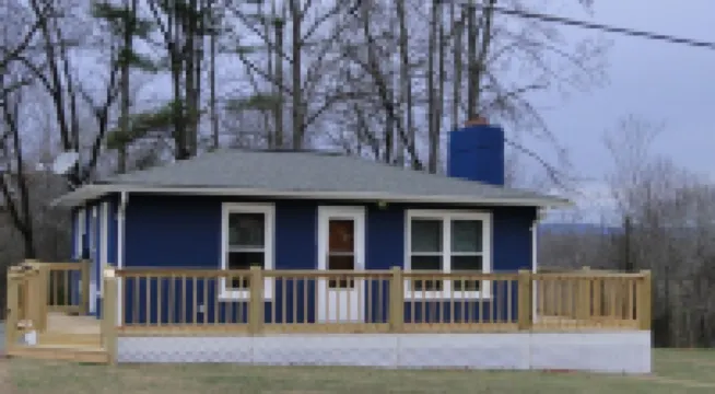 Mountain Views, River fun, Hiking, Biking, Breweries, Golf, and Wineries galore