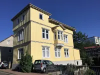 The city apartment with a feel-good character. Close to the center and yet in the countryside.