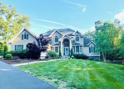 Charming Family Getaway Near Wineries & Skyline Drive; Sleeps 4; Short Stays OK