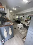 Delightful and cozy RV with outdoor space Hotel a Lealman