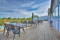 NEW!! 5 Star Gated Community. Wifi, Games, Fire Pit, 5 Smart TVs, Towels/Linens!