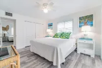 Beachfront Condo Steps to Beach! Incredible View of the Gulf of Mexico!