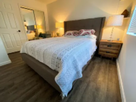 Bring Your Water Toys and Your Gamblin' Money 布爾黑特市住宿飯店