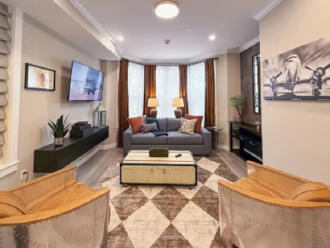 Aviation Design~DNTN~W&D~Fully Loaded Kitchen Hotels in 