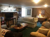2 story farm house just off 795, sleeps 10+