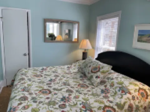 Bayfront King, Harbor View & Porch,  Location, Location!