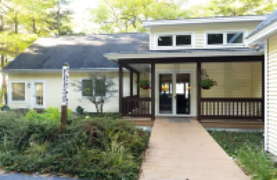 Large house on beautiful lake, adjoins Sleeping Bear Dunes National Lakeshore