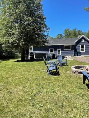 3-bedroom vacation home just 2 minutes to Lake Michigan