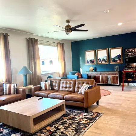 Stunning 4-Br Townhome – Family-Friendly, Biking Trails, Pool, and Games!