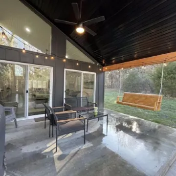 The Point a modern Retreat at Table Rock Lake - two blocks from water