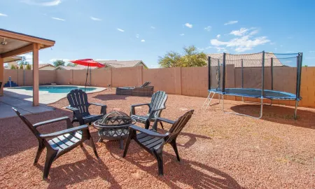 Casa Grande getaway! Modern cozy home with private pool and hot tub!