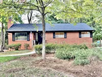 3BR Mid-Century Modern in Downtown Cary!