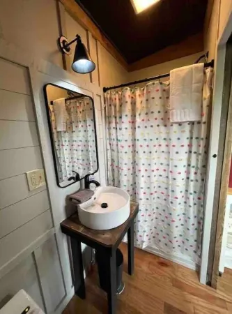 Mountaintop Glamping Cabin,Views! Отели рядом с достопримечательностью «Блу-Ридж-Паркуэй»