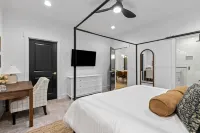 Tranquil Rock Retreat Hotels in Red Bank