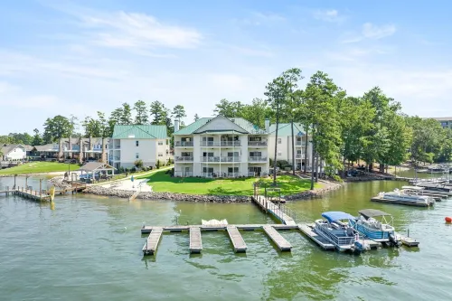 Top Floor at Sunset Point on Lake Martin!
