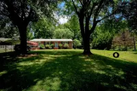 Home in the Kernersville near Winston Salem, Greensboro, High Point Hotels in der Nähe von Paul J Ciener Botanical Garden
