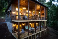 ✿NEW Cabin✿ Forest Decks, Hot Tub, Arcade Games