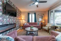 Fun Design & Extras Các khách sạn ở Beech Grove