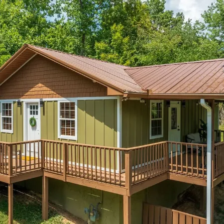 ★ Prime Location ★ Cozy Getaway ★