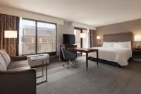 Hampton Inn & Suites Nashville-Downtown Các khách sạn gần Nashville Riverfront Station
