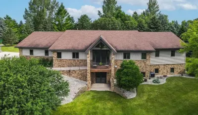 Quiet Spacious 5-Bedroom House or Crafting Retreat in Chilton, WI! Hotels in der Nähe von Ledge View Nature Center