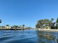 Water Front Home on Canal; Access to the Gulf of Mexico. Hotels in Hudson