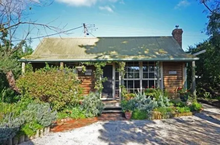 Surf Cottage - Luxury beach getaway Отели в г. Ошен Гров