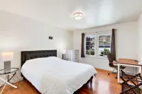 Sparkling Clean Luxury 3 BR House Near SF/SFO/CalTrain/BART+EV+Free Parking+WiFi