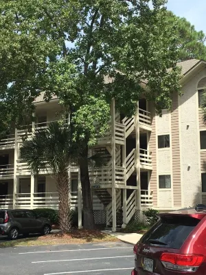 NEWLY RENOVATED, Nicely Equipped, Steps to the Beach, Perfect for Families