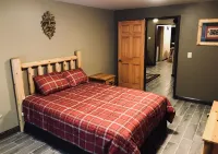 Brand New Lodge Located 10 min from Lake Michigan, 45 min from Lake Superior