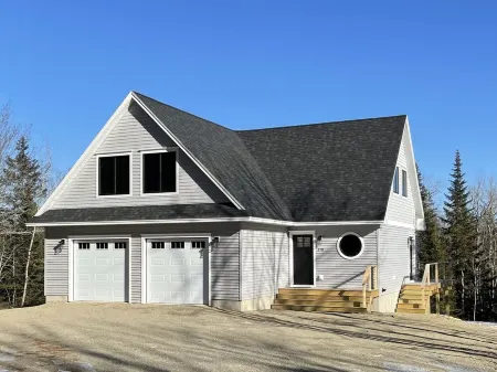 Escape to Acadia’s Winter Magic – Cozy Firepit, Snowy Trails & Coastal Charm