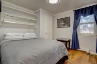 Comfy bungalow and fast Wi-Fi!