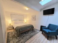 Pets Welcome and No Check-Out Chores! Hotels near Big Basin Redwoods State Park